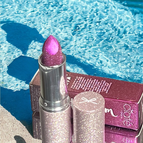 Metallic Glitter Lipstick - Picture 8 of 17